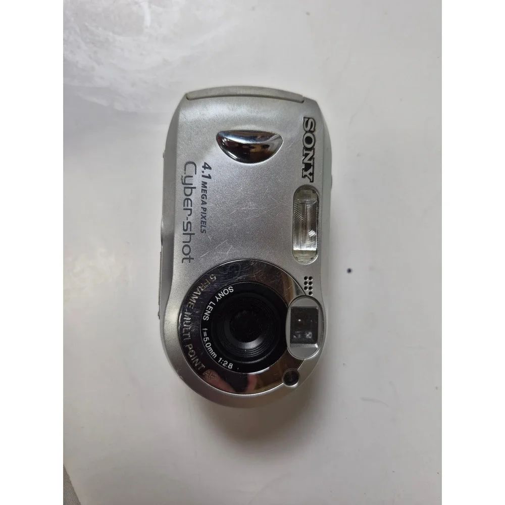 Sony Cyber-shot DSC-P41 4.1MP Digital Camera Silver Point and Shoot MPEG Movie